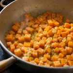 risotto-all-amarone-con-zucca-e-renette-step-2.jpeg