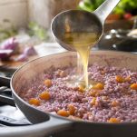 risotto-all-amarone-con-zucca-e-renette-step-4.jpeg