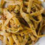 Piatto di tagliatelle alla menta