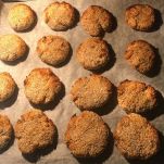 Biscotti banana e cocco nel forno