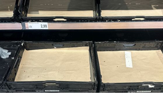 Supermercati, scaffali vuoti a Palermo