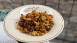 Cavolfiore alla paprika su sfondo sfocato