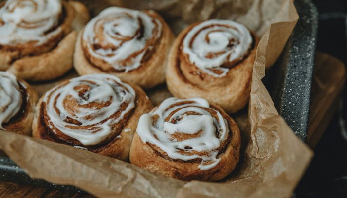 teglia con cinnamon bun