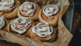 teglia con cinnamon bun