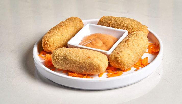 piatto con crocchette di riso