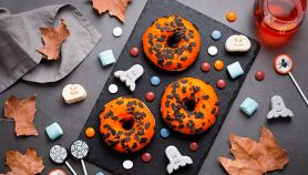 Donuts vegani alla zucca per Halloween