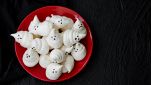 piatto con fantasmini di marshmallow