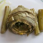 piatto di gambi di carciofi in padella