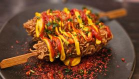 piatto con korean corn dog