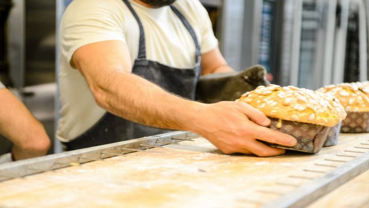 Pasticceria in cui si prepara il panettone