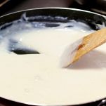 Pentola in cui cuoce la besciamella