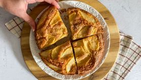 fette di torta antispreco con mele mature
