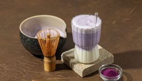 bicchiere con ube latte