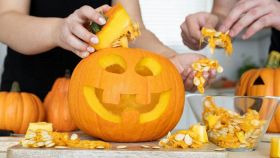 Una zucca intagliata