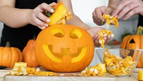 Una zucca intagliata