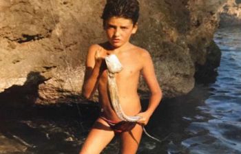 Amatissimo in tv ma irriconoscibile: sai chi è questo bambino?