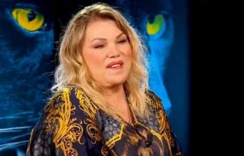 Serena Grandi: storie con Berlusconi, Agnelli, Craxi? Fuori onda clamoroso