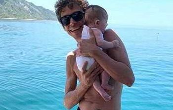 Valentino Rossi tenerissimo con la figlia: 