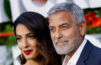 George Clooney e Amal piÃ¹ innamorati che mai dopo otto anni di matrimonio