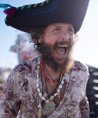 Lorenzo Jovanotti torna in concerto a Roma - Piazzale dello Sport, Roma (RM) - Palajova 2025
Dal debutto del 12 febbraio 2018, sono passati 66 palasport, 1 prato, 38 spiagge, un ippodromo, un altipiano, 2 club, un deser...