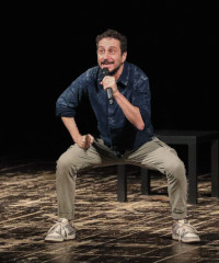 Il medico dei maiali: lo spettacolo di Luca Bizzarri e Francesco Montanari