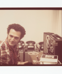 A Bologna la prima grande retrospettiva istituzionale a John Giorno, poeta e performer