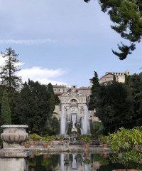 Villae Futura: musei, parchi, giardini in evoluzione - Piazza Trento 1, Tivoli (RM) - Mostra documentaria e fotografica L’Istituto autonomo Villa Adriana e Villa d’Este - VILLÆ di Tivoli presenta la mostra documentaria e fotografica VIL...