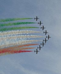 Le Frecce Tricolore volano sul cielo di Giulianova