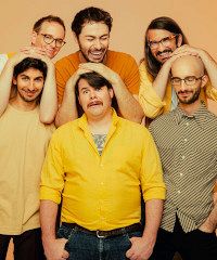 I Pinguini Tattici Nucleari tornano in concerto a Campovolo - Via dell' Aeronautica 15, Reggio nell'Emilia (RE) - Hello World - Tour Stadi 2025 Dopo un en plein di sold out per il tour indoor nei palazzetti, che partirà il 3 aprile 2024 da Jesolo (VE), la band dei...