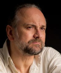 Massimo Popolizio porta sul palco 