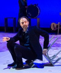 La buona novella: Neri Marcorè in prosa e musica - Corso Vittorio Emanuele ii 84, Bari (BA) - Stagione teatrale 2024-2025 al Teatro Piccinni di Bari La Buona Novella è uno spettacolo pensato come una sorta di Sacra Rappresentazione contemporane...