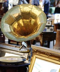 Mercatino antiquario di San Daniele del Friuli - Piazza Vittorio Emanuele 5, San Daniele del Friuli (UD) - Oggettistica da collezione Ogni ultima domenica del mese, circa 50 espositori con oggettistica varia da collezione e piccolo antiquariato si ritrovano...