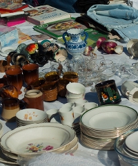 Mostra mercato dell'antiquariato - Piazza Giacomo Matteotti 9, Fontanellato (PR) - Uno dei più importanti e qualificati mercati del nord Italia Il mercatino si tiene ogni terza domenica del mese nella piazza e sotto i portici intorno...
