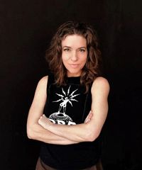 Ani DiFranco torna in Italia per presentare il nuovo album - Piazzetta del Castello 16, Ferrara (FE) - Ferrara Sotto le Stelle 2025 - 29a edizione Domenica 15 giugno è la volta della cantautrice statunitense, icona femminista e madre del movimento DYI A...