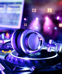 Il trio elettronico dei Rufus Du Sol in concerto a Bologna, unica data italiana