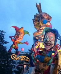 Carnevale estivo 2024, sfilata dei carri allegorici del Carnevale Pitoch
