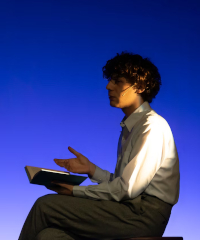 Edoardo Prati in scena con