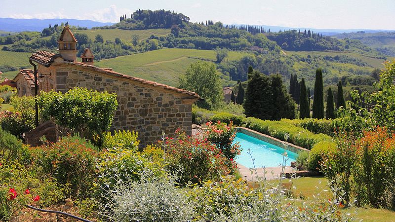 Casale con piscina