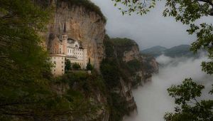 ferrara-di-monte-magno