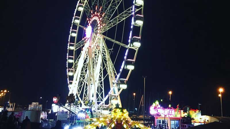 Il Natale visto dall'alto delle ruote panoramiche