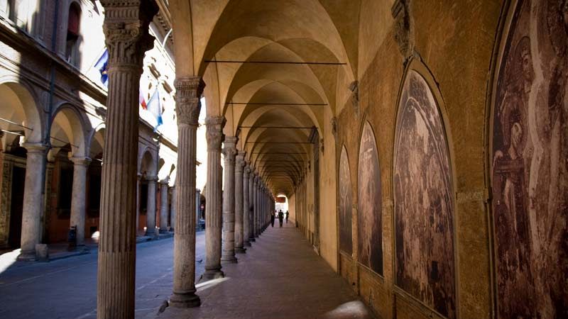 Ecco come sono nati i portici a Bologna