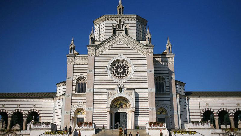 Monumentale_di_Milano_ingresso