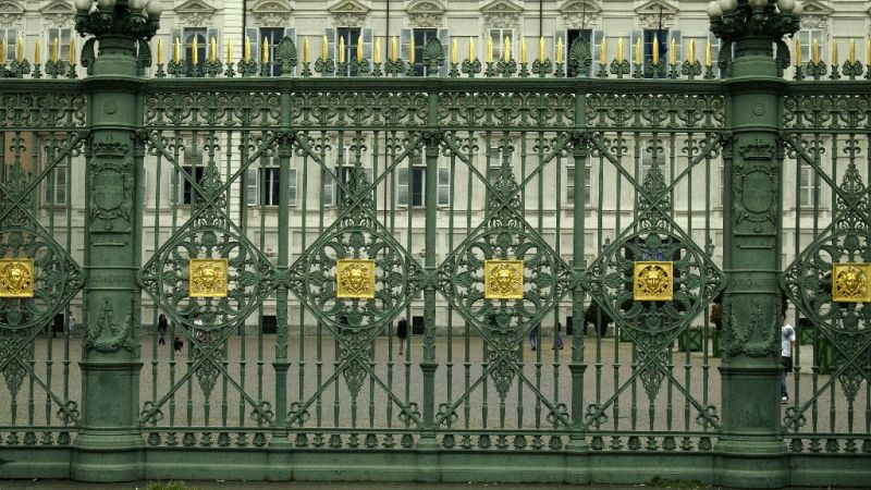 cancello palazzo reale
