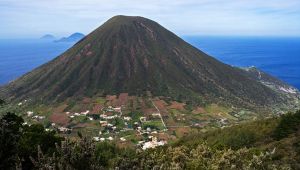 Alicudi, la scuola elementare più piccola d'Europa è senza maestri