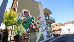 Verona: il murales rappresenta una pizza e l'artista viene multato
