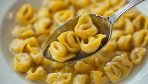 I 5 migliori tortellini in brodo di Modena