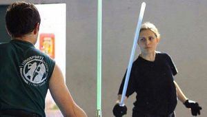 A Varese la prima scuola per armeggiare spade laser come in Star Wars