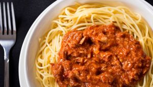 spaghetti tonno bolognese