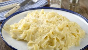 fettuccine alfredo