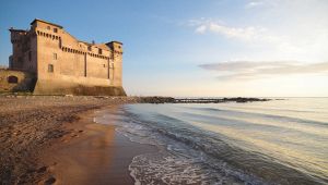 Il Time consiglia di dormire al Castello di Santa Severa